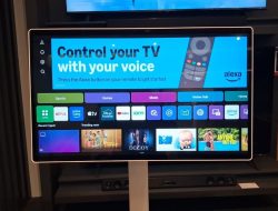 LG Smart Monitor Swing Hadir di Indonesia: Layar Sentuh 32 Inci dengan Stand Fleksibel dan Roda