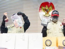 2 Tersangka Korupsi: KPK Buka Kasus Gratifikasi Bupati Cilacap