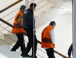 Pelanggaran THR Pribadi: KPK Tangkap Bupati Cilacap Kasus Korupsi