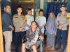 Aksi Kepedulian Polisi, Warga Buay Pemaca Terima Bantuan Kursi Roda